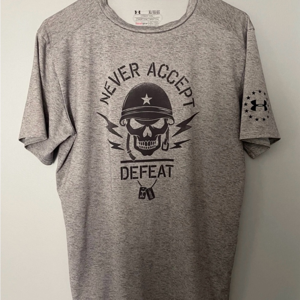 Under Armour Youth Shirt Size XL Compression Skull Never Accept Defeat Heatgear